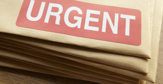 Urgent Document Delivery: The Vital Role of Same Day Couriers
