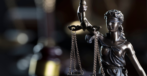 7 Reasons a Same Day Courier in London is Essential for Law Firms